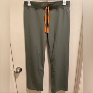 FIGS Scrub Pants Women’s Medium Petite Olive Green